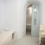 Vila Santoniro