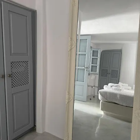 Santoniro Villa Fira (Santorini)
